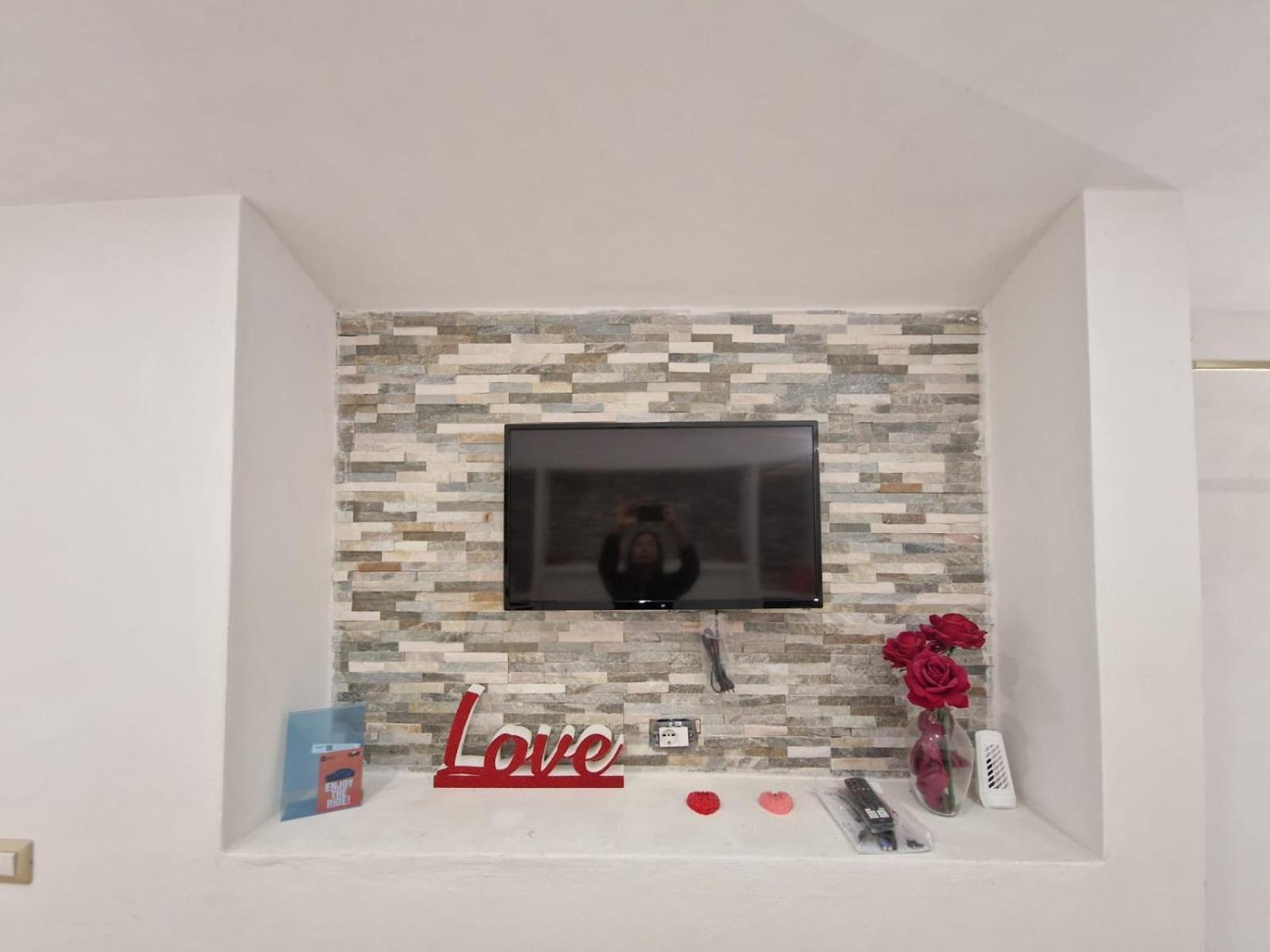 Appartamento The Love Basement Roma Esterno foto